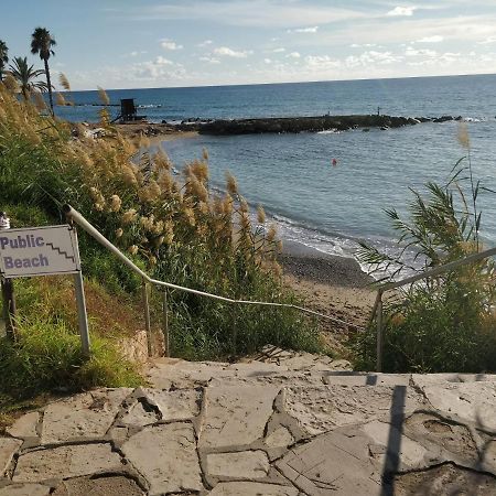 Stylish Garden Apartment At Paphos Harbour Exteriör bild